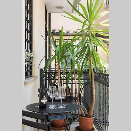Apartment Lovely Colosseum Loft Rome